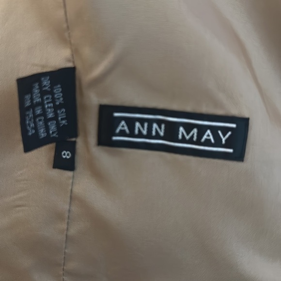 Ann May 100% Woven Silk Cropped Blazer - Picture 7 of 8